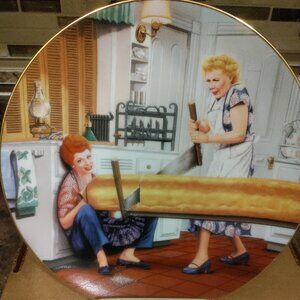 I Love Lucy, A Rising Problem, By Jim Kritz, -1991 Hamilton plate collection.